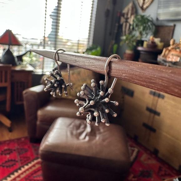 🇹🇷Super cool handmade spiky silver dangle earrings I bought years ago in Turkey - Picture 2 of 8